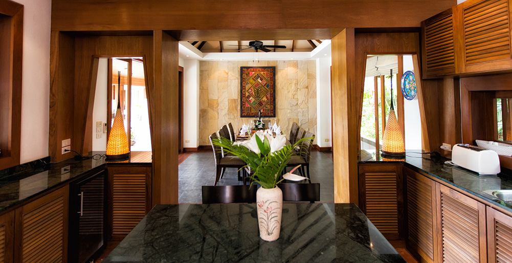 Baan Surin Sawan - Fully equipped kitchen and dining